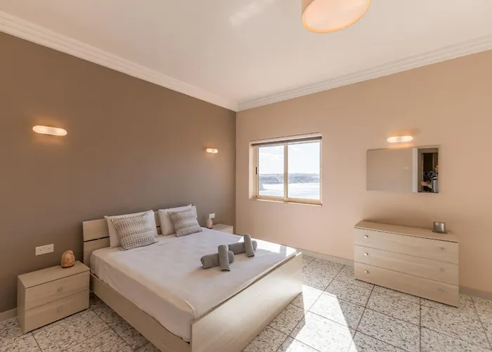 Harbour View - Large 2br